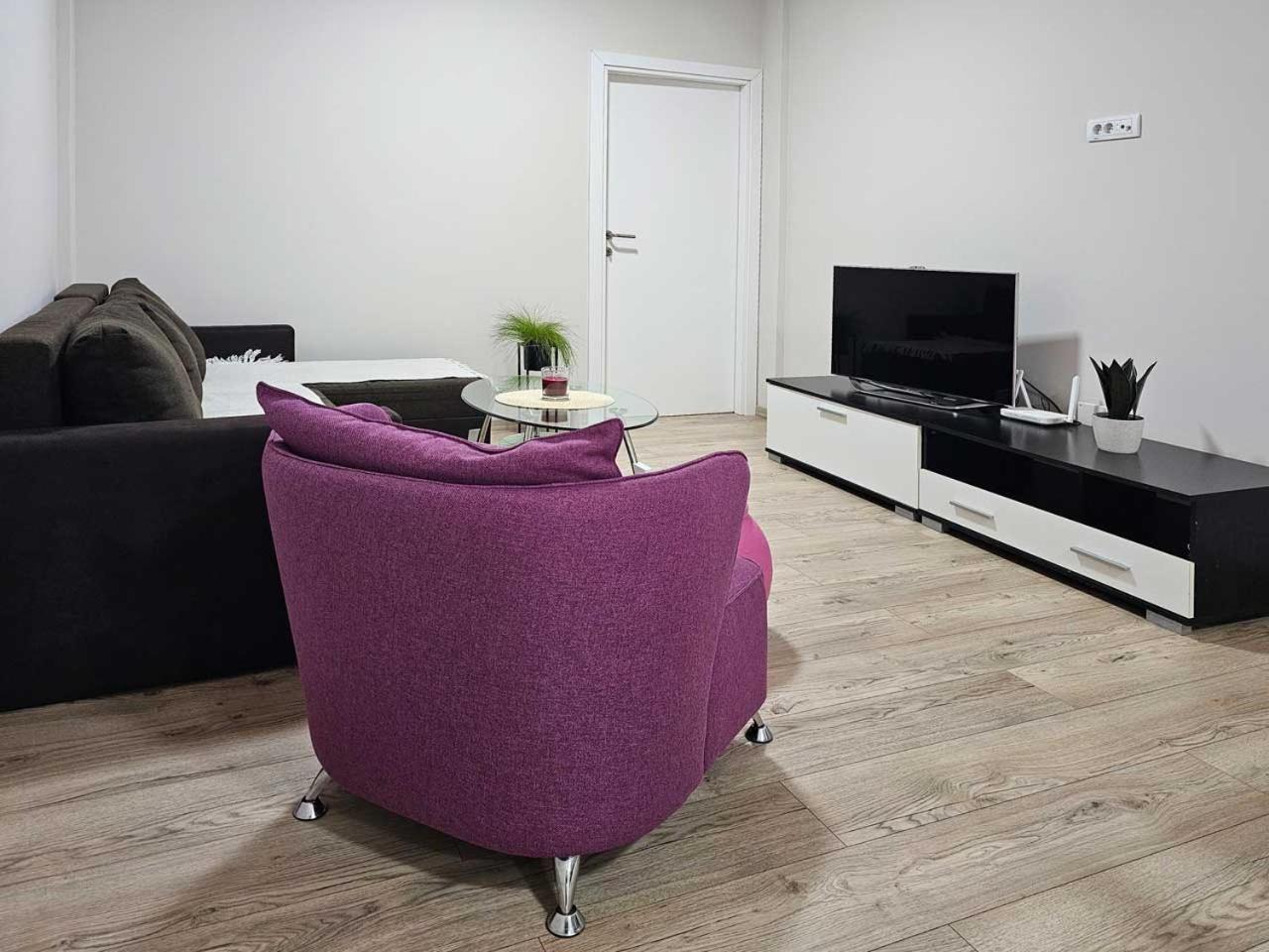 Apartman Leni2 U Centru Zajecara Exterior foto